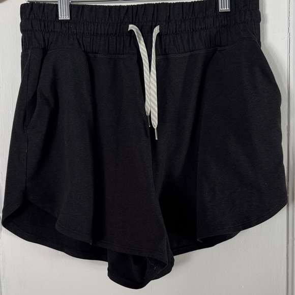 Vuori Pants - Vuori Women's Black Athletic Shorts